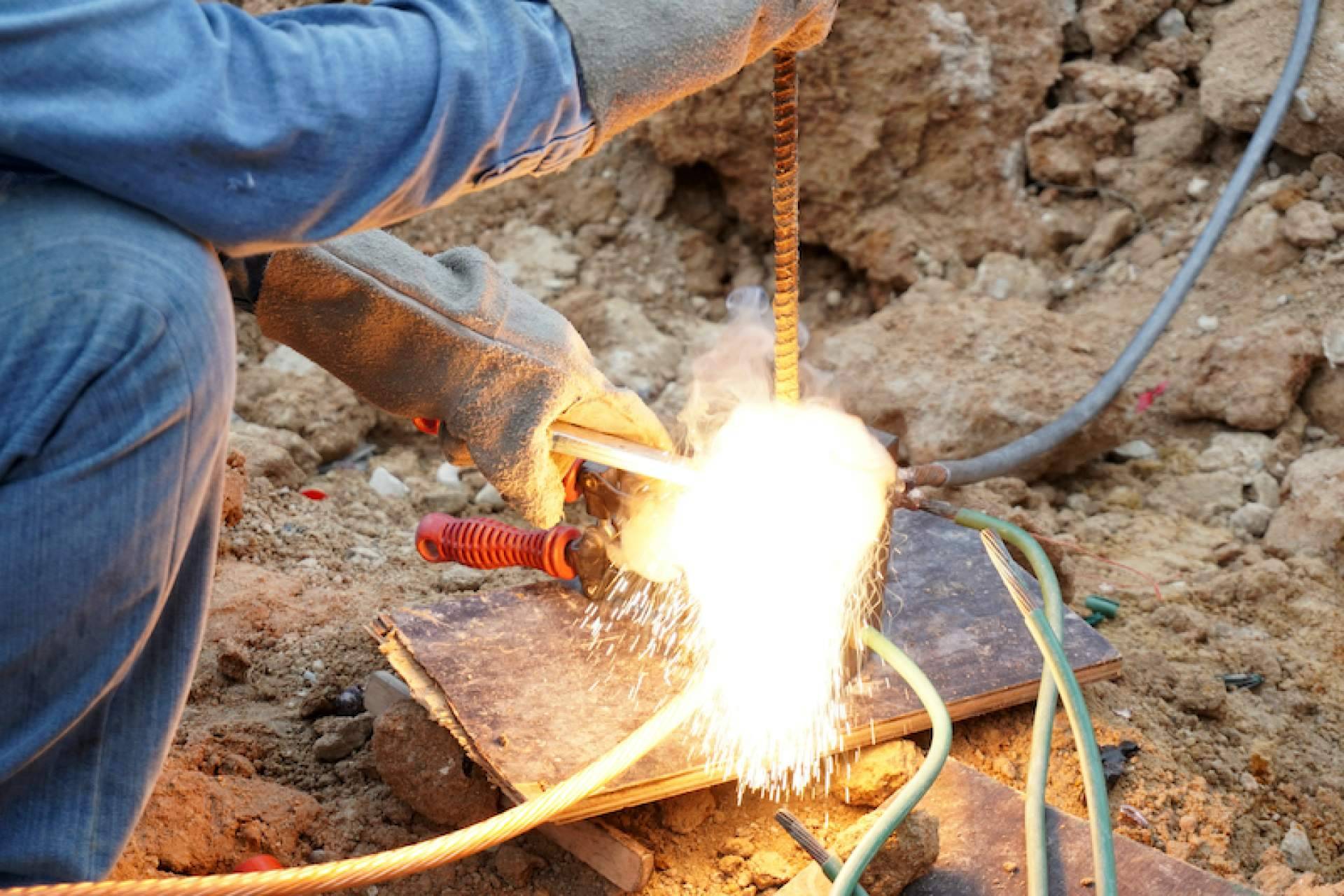 Soldexel explica cuáles son los beneficios de la soldadura exotérmica