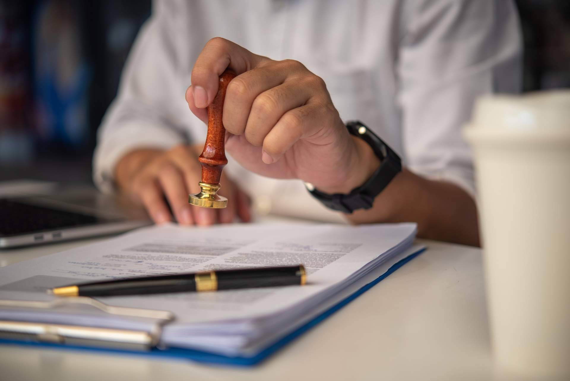 ¿Cómo actuar en casos de incumplimiento contractual?, por Grupo Legal Gebeloff