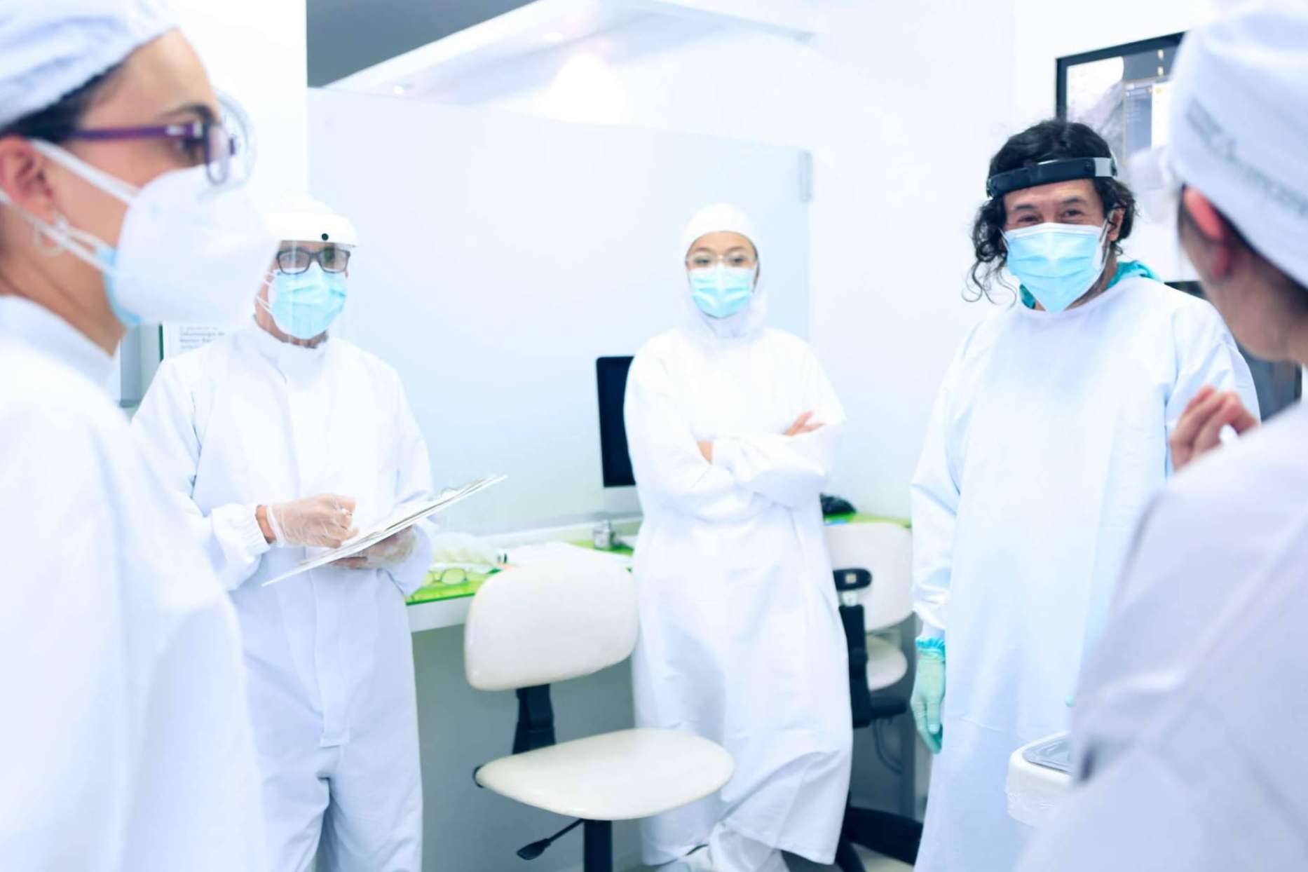 Colocación de implantes dentales y sonrisas únicas, de la mano de Odontología de Marlon Becerra