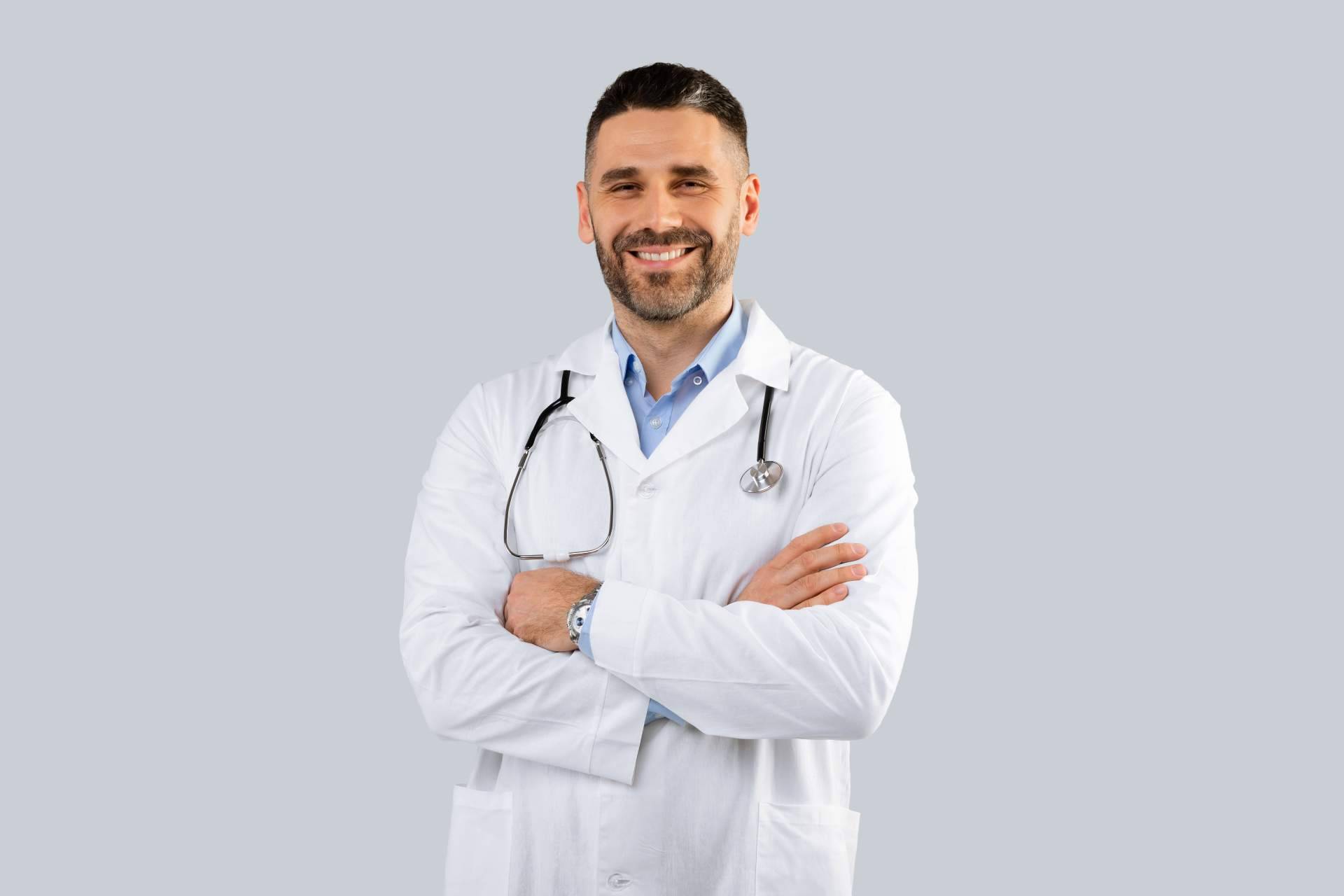 Clínica Express cuenta con atenciones médicas y teleconsultas en español y inglés